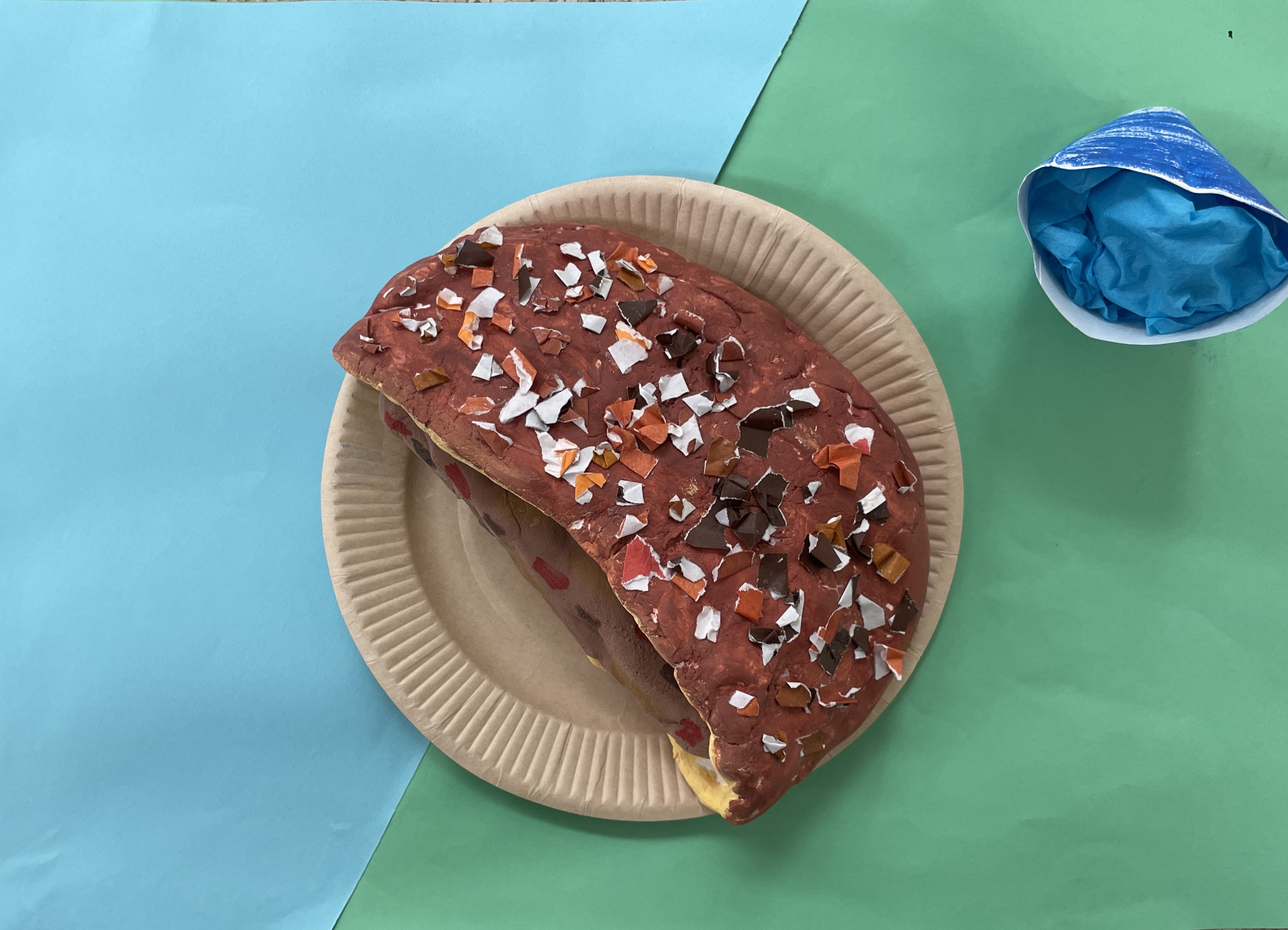 大きなカレーパンとお気に入りランチョウマット